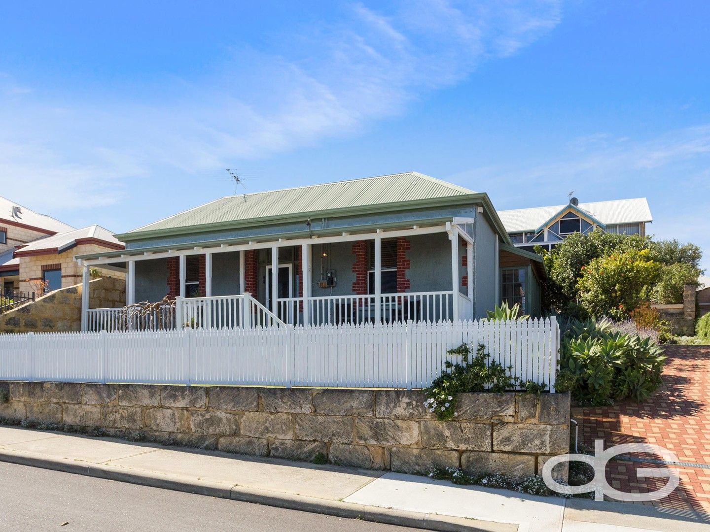 6 Livingstone Street, Beaconsfield WA 6162, Image 0