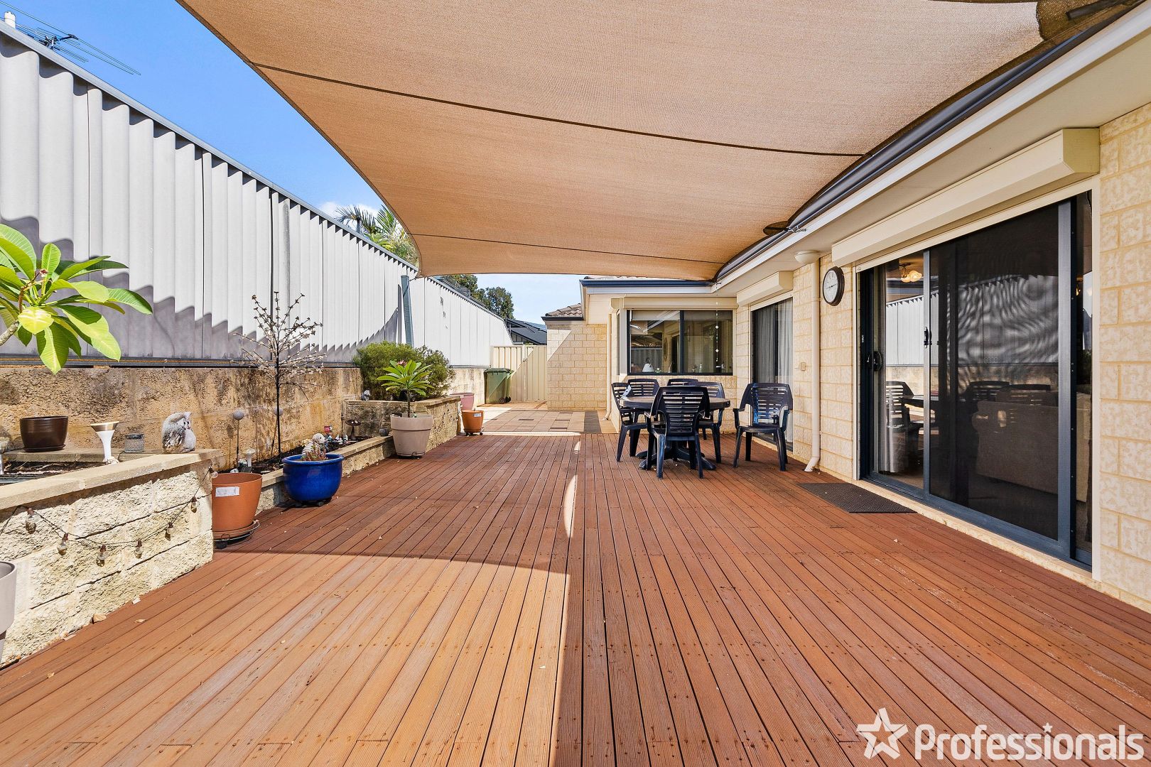 9 Camellia Loop, Forrestfield WA 6058, Image 2