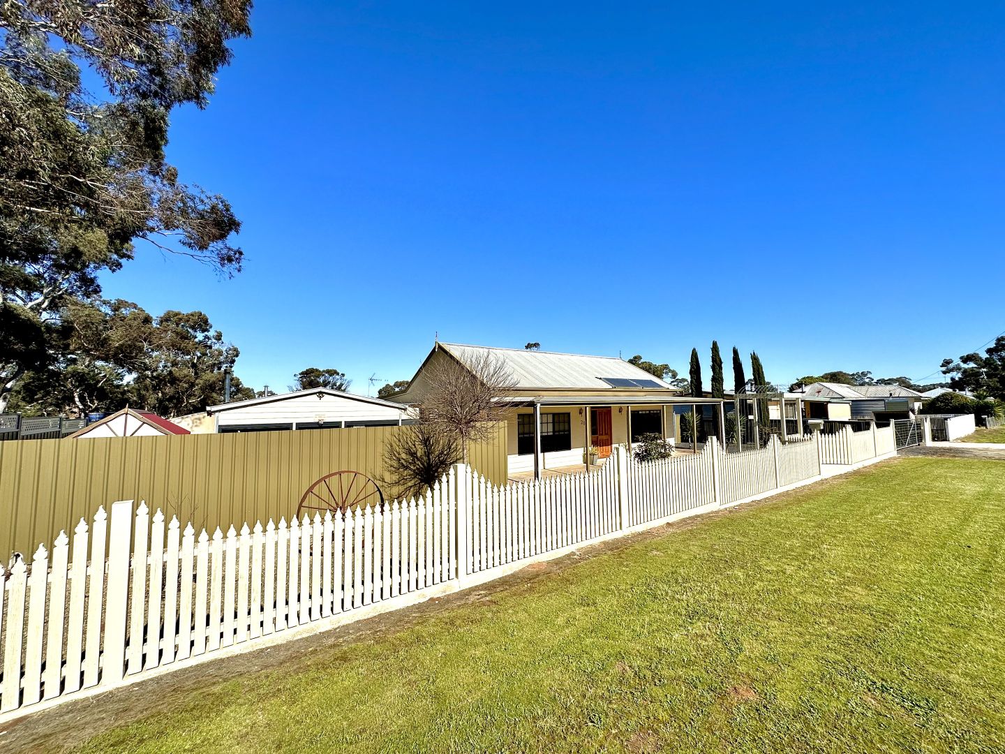 20 Melvyn St, Bordertown SA 5268, Image 1