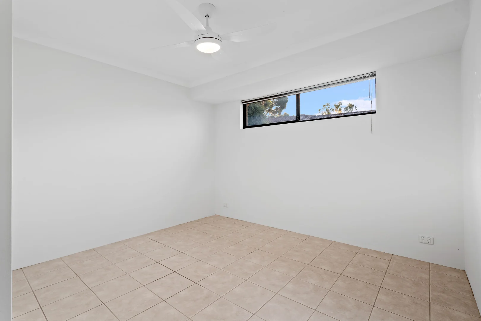 Additional image 17 of 4 Balmoral Parade, Halls Head WA 6210