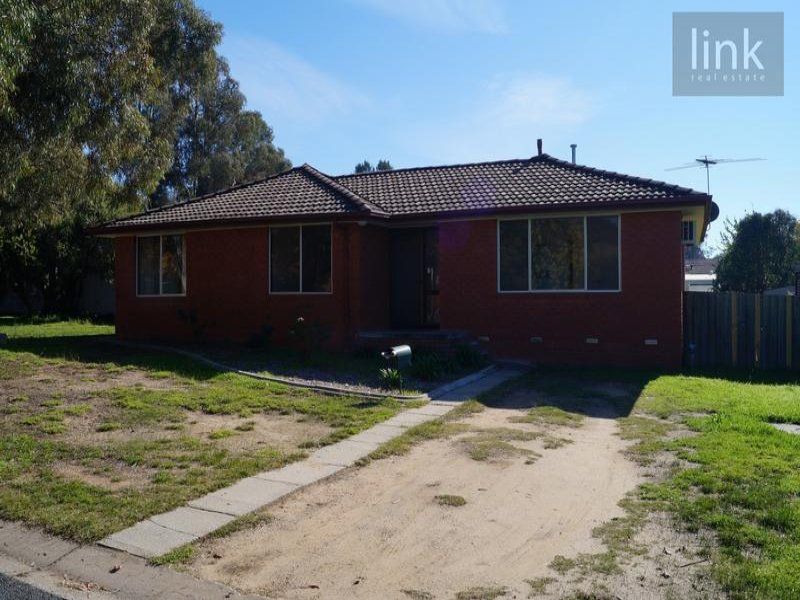 3 bedrooms House in 126 Feathertop Circuit THURGOONA NSW, 2640
