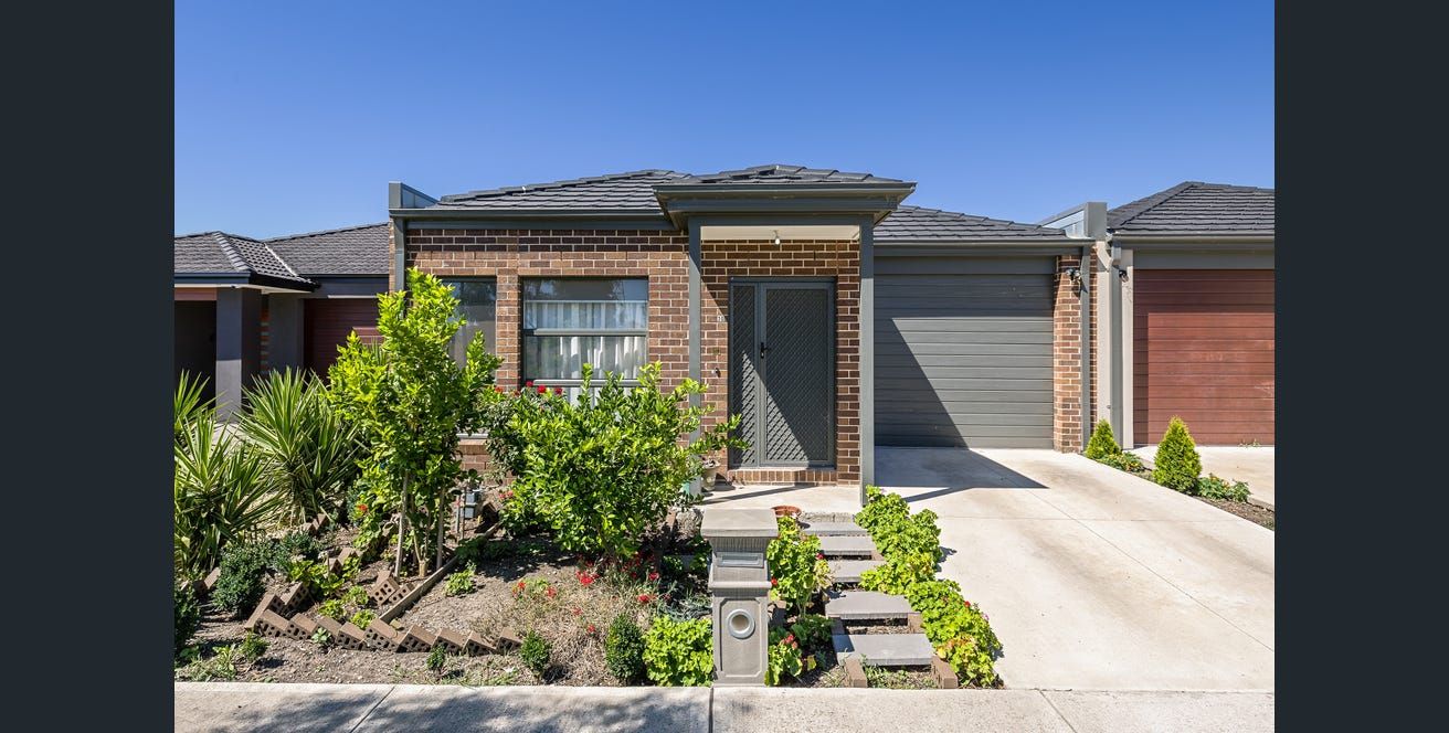 3 bedrooms House in 30 The Burchett WOLLERT VIC, 3750