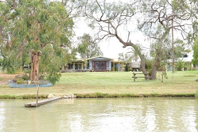 Picture of 4 Lakeside Court, CULLULLERAINE VIC 3496