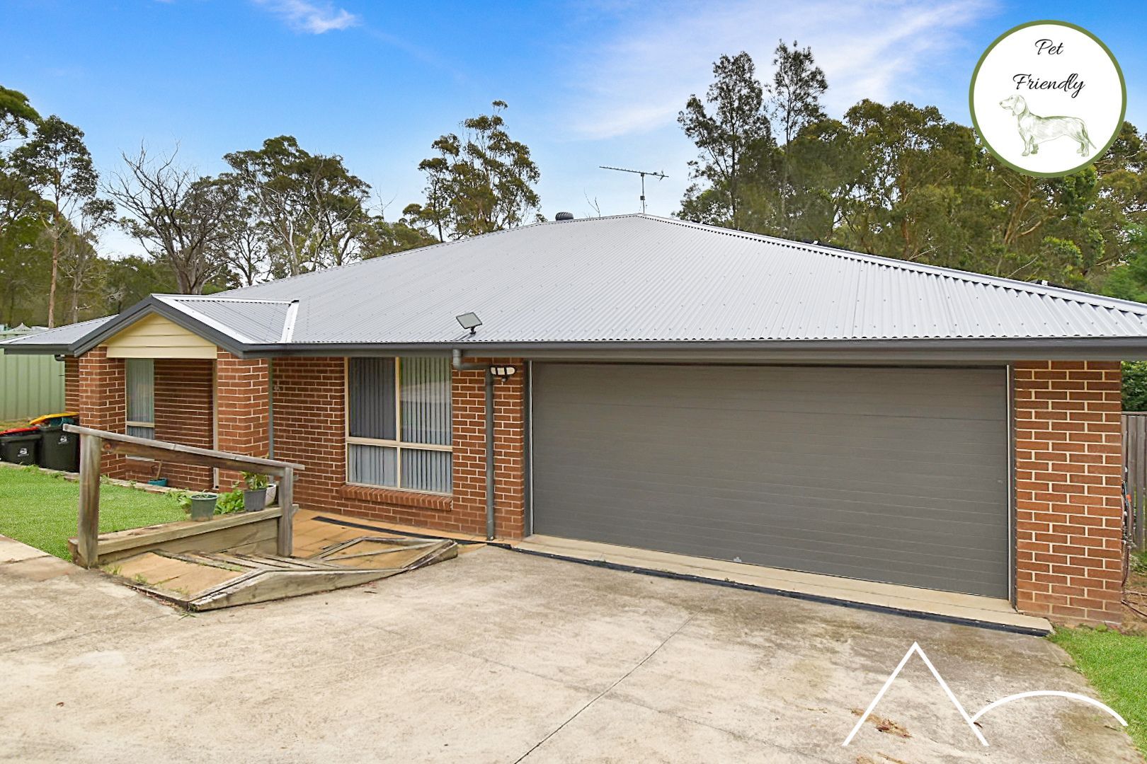 4 bedrooms House in 9a Carlton Road THIRLMERE NSW, 2572