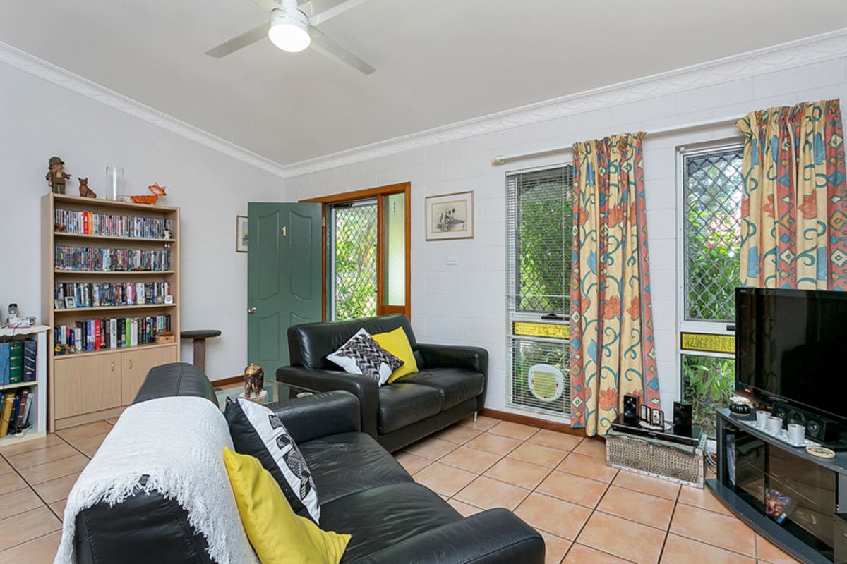 1/5 Redwood Street, Whitfield QLD 4870, Image 1