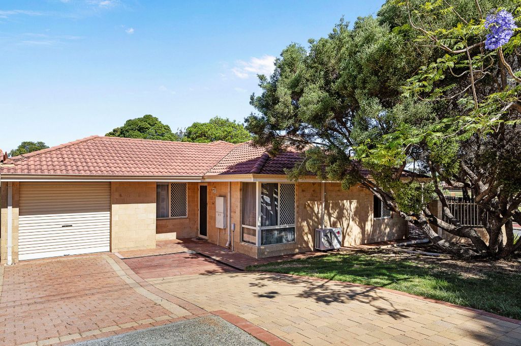 3 bedrooms House in 2A Muir St INNALOO WA, 6018