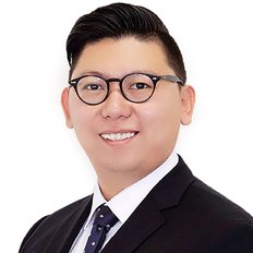 Chris Liu, Sales representative