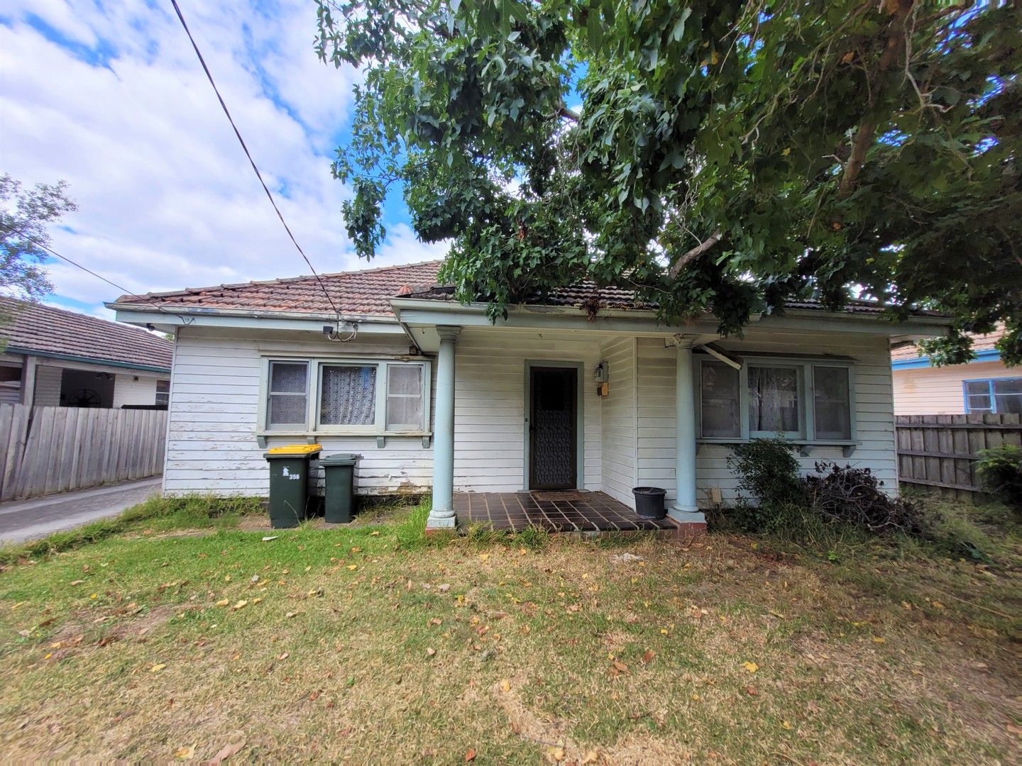 3 bedrooms Apartment / Unit / Flat in 1/356 Station Street BOX HILL SOUTH VIC, 3128