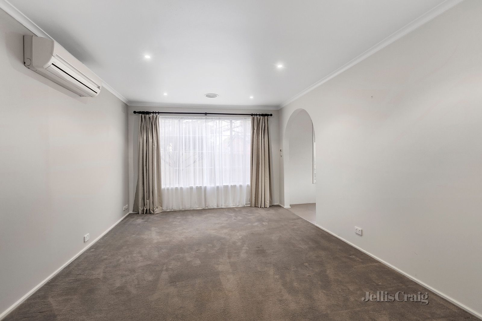 2/2 Dega Avenue, Bentleigh East VIC 3165, Image 2