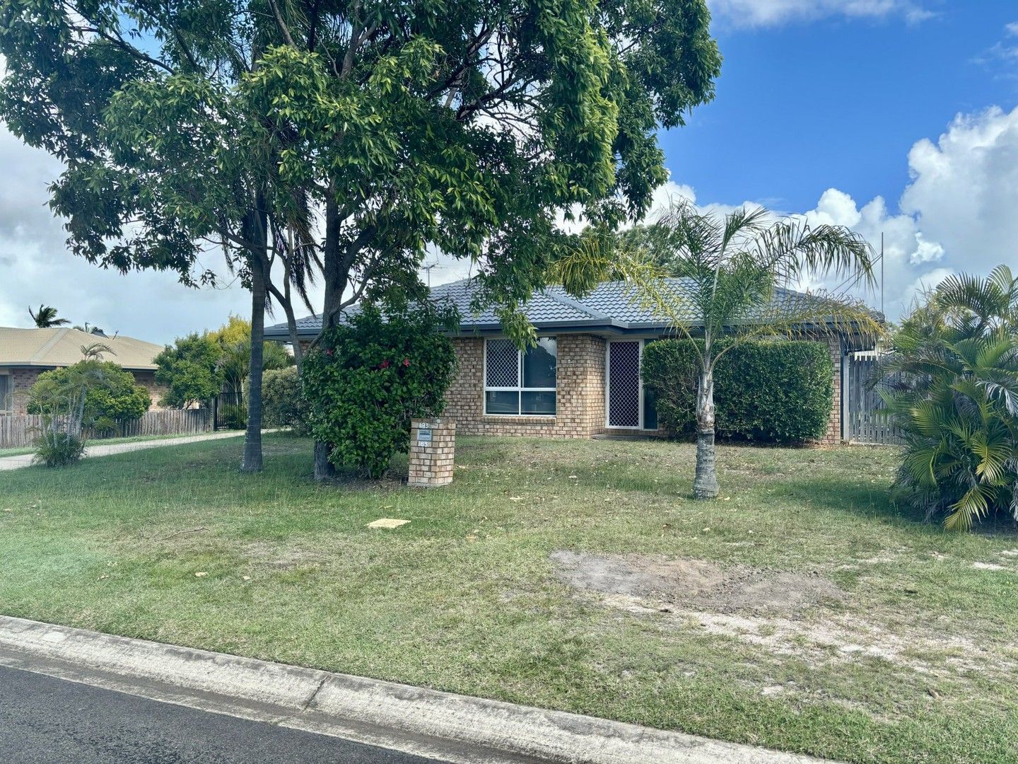 3 bedrooms House in 183 Pulgul Street URANGAN QLD, 4655