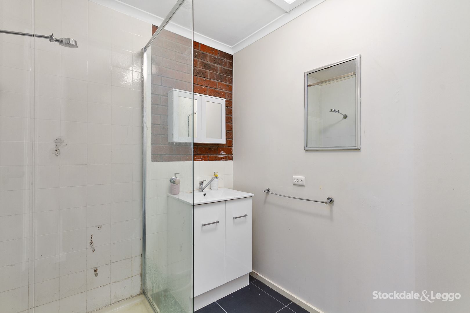 8/24B The Avenue, Morwell VIC 3840, Image 2