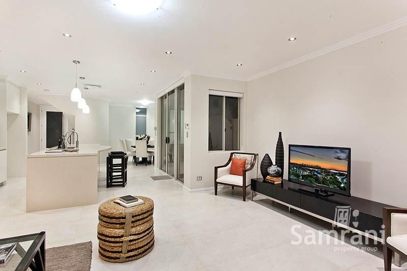 8 Central Road, Beverly Hills NSW 2209, Image 2