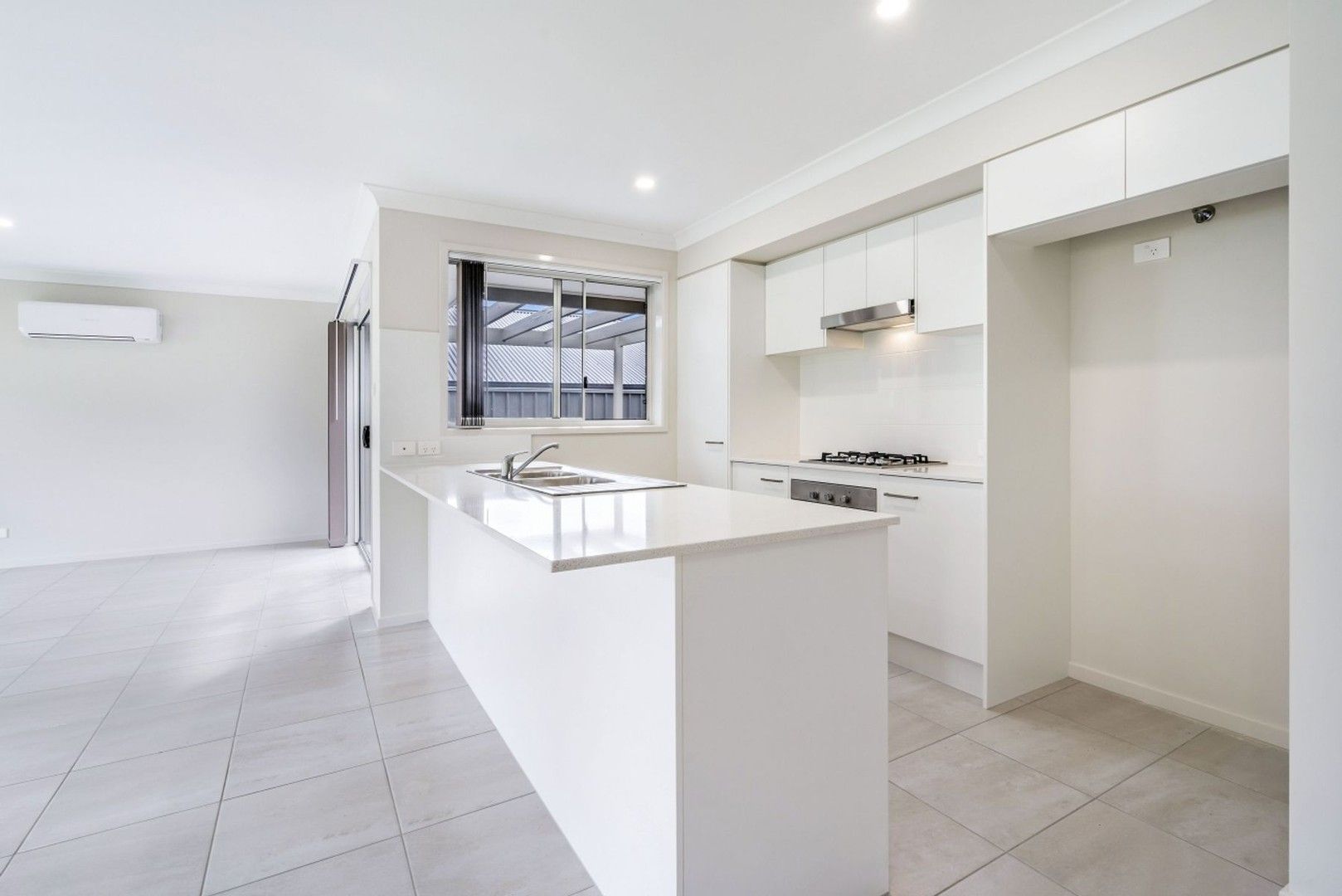 3 bedrooms House in 2 Turnberry Close FLETCHER NSW, 2287