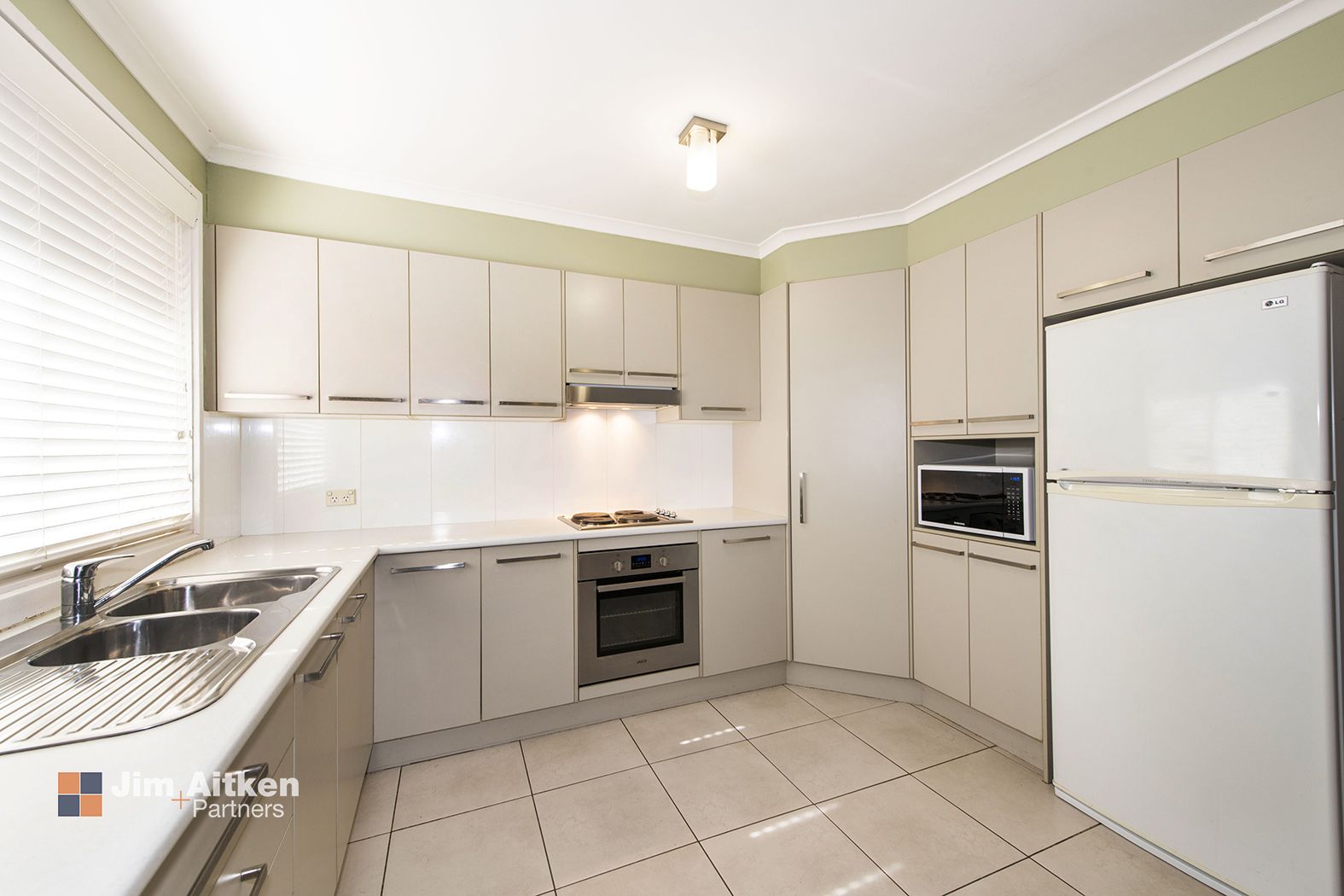 4 Karen Court, Cranebrook NSW 2749, Image 2