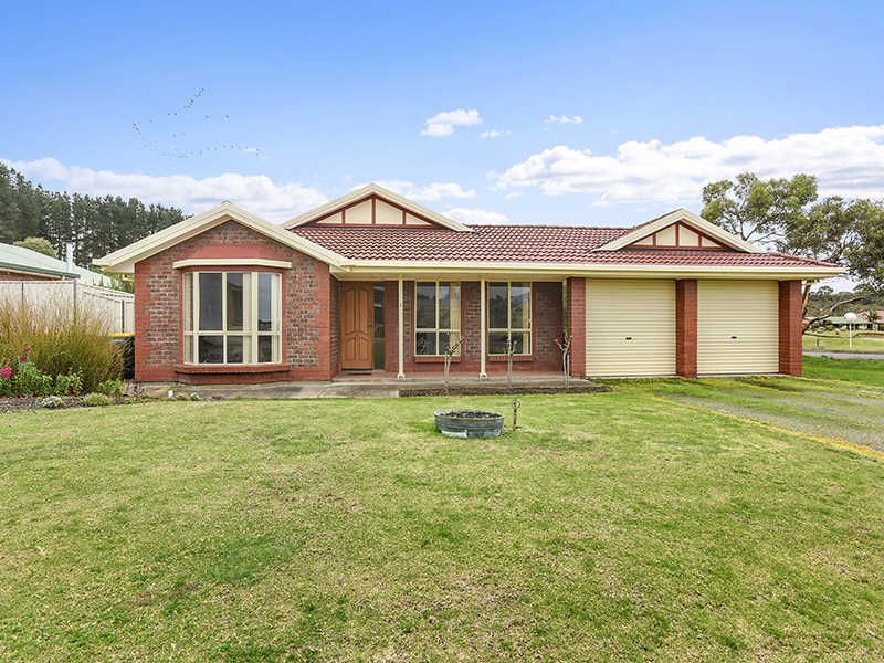 4 bedrooms House in 2 Baudin Cres MOUNT COMPASS SA, 5210
