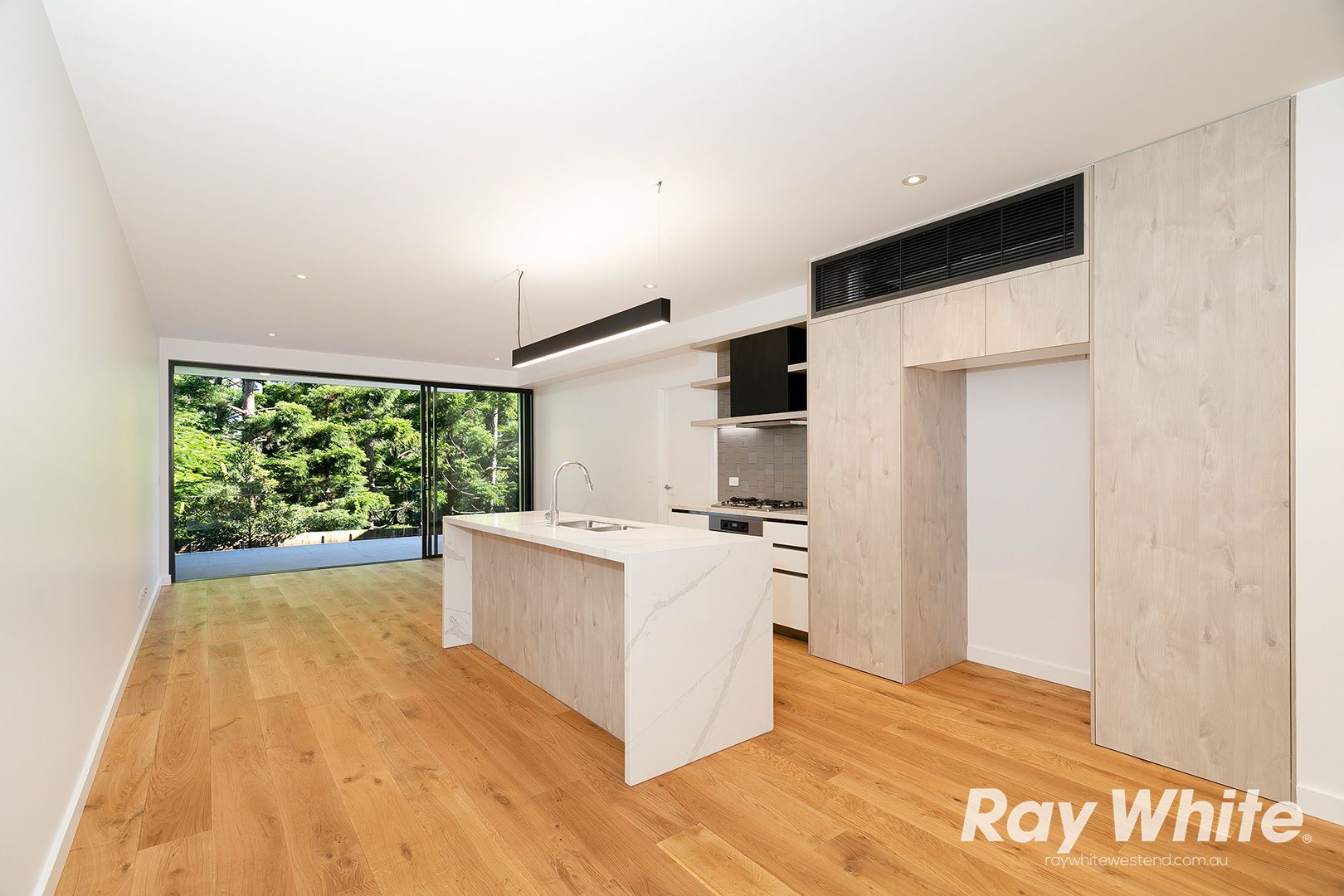 3 bedrooms Apartment / Unit / Flat in 2/35 Beaconsfield Street HIGHGATE HILL QLD, 4101
