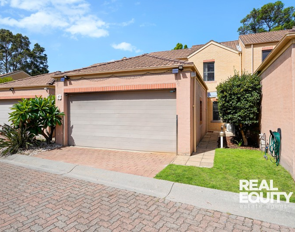 13/20 Continua Court, Wattle Grove NSW 2173