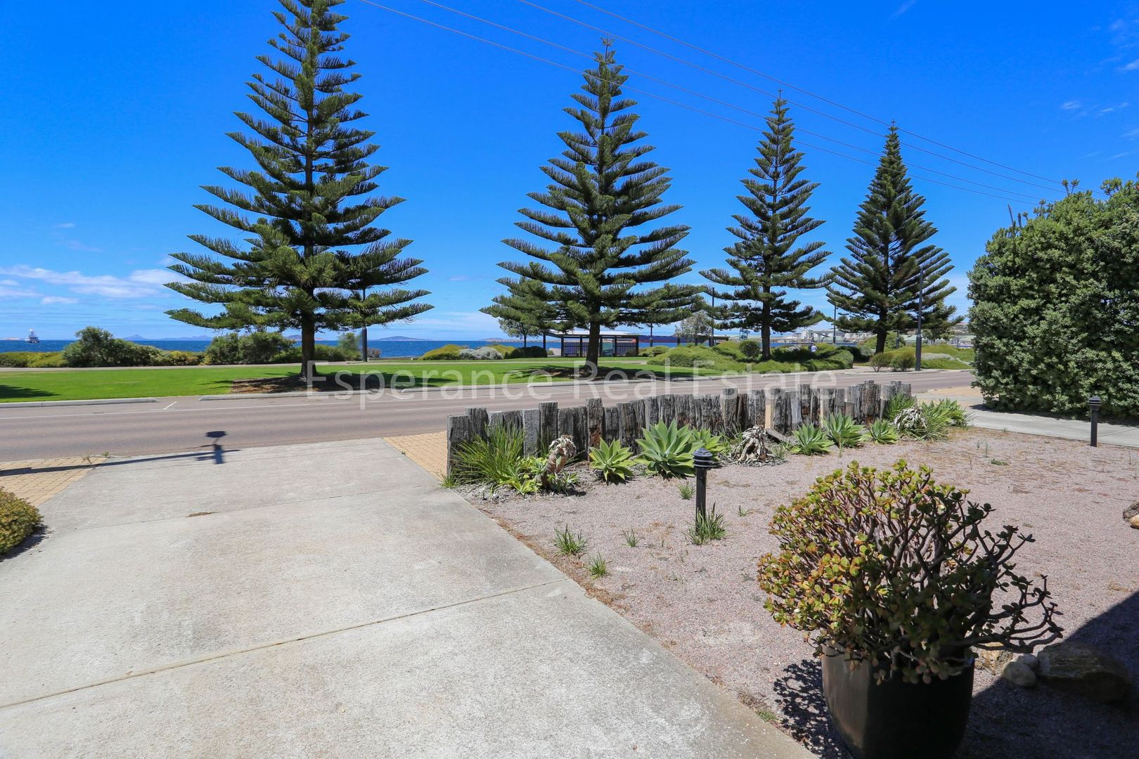 1/14 The Esplanade, Esperance WA 6450, Image 2