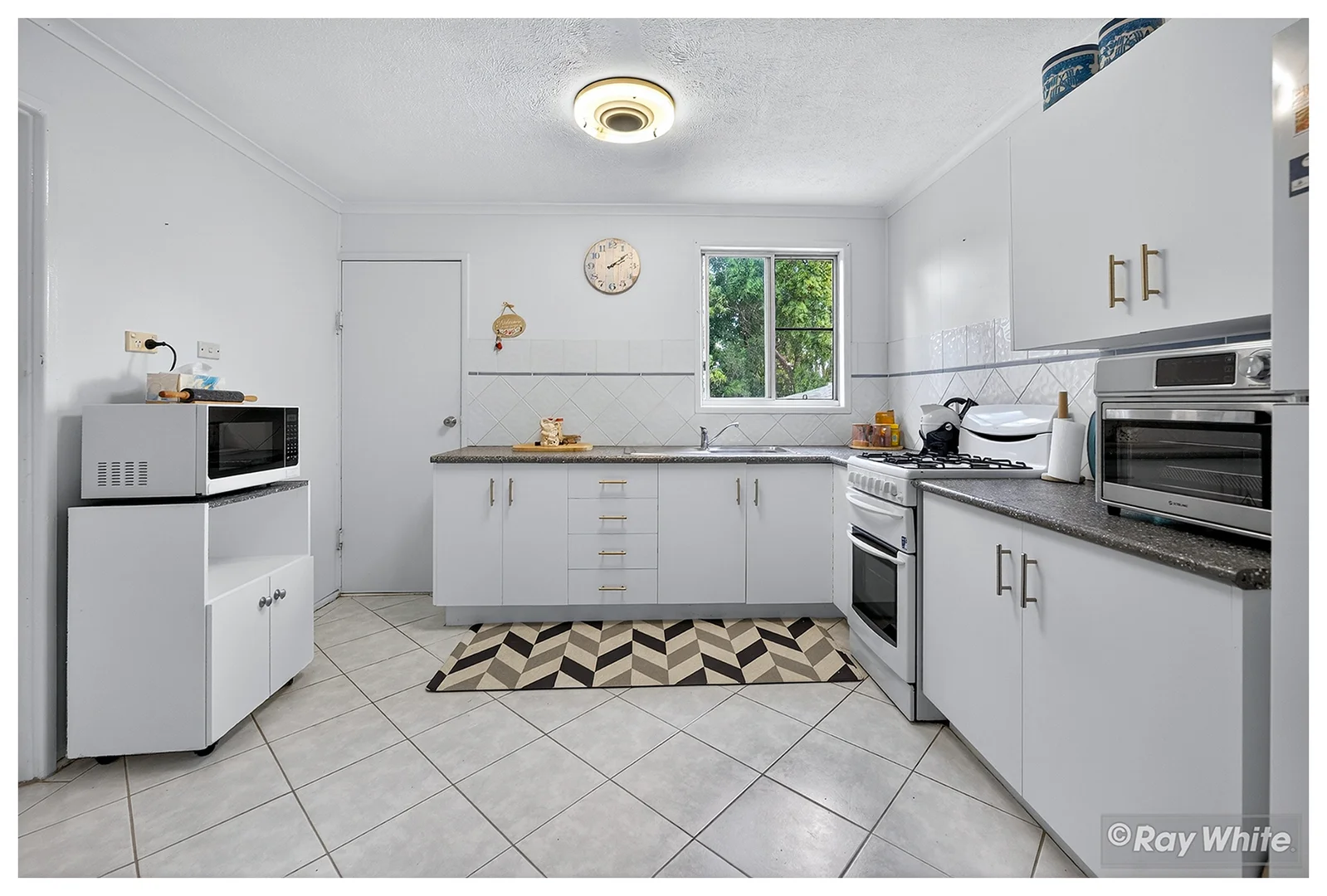 Additional image 17 of 10 Card Street, Berserker QLD 4701