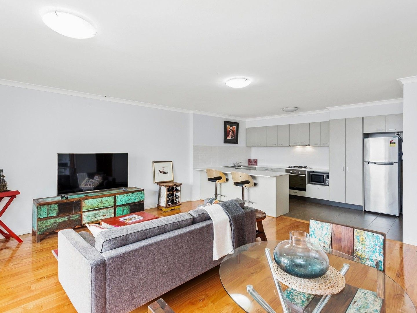 1 bedrooms Apartment / Unit / Flat in 33/76 Newcastle Street PERTH WA, 6000