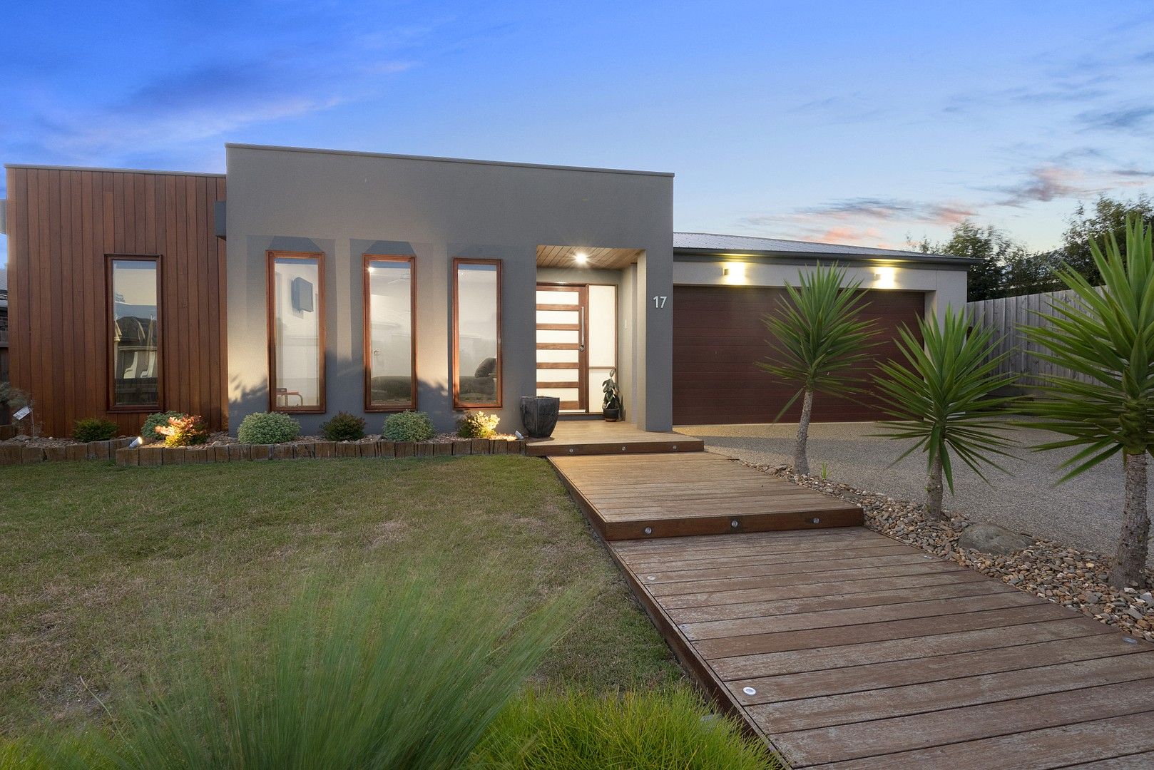 4 bedrooms House in 17 Merlan Street OCEAN GROVE VIC, 3226