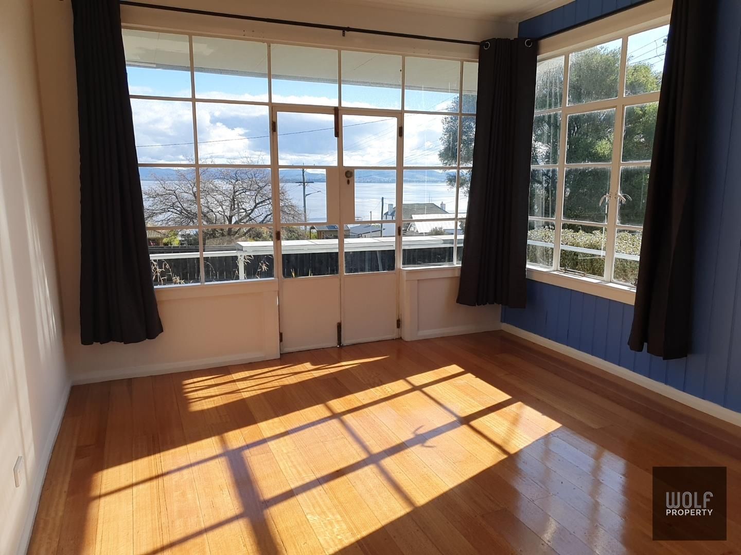 2 bedrooms House in 13 Hurst Street LEWISHAM TAS, 7173