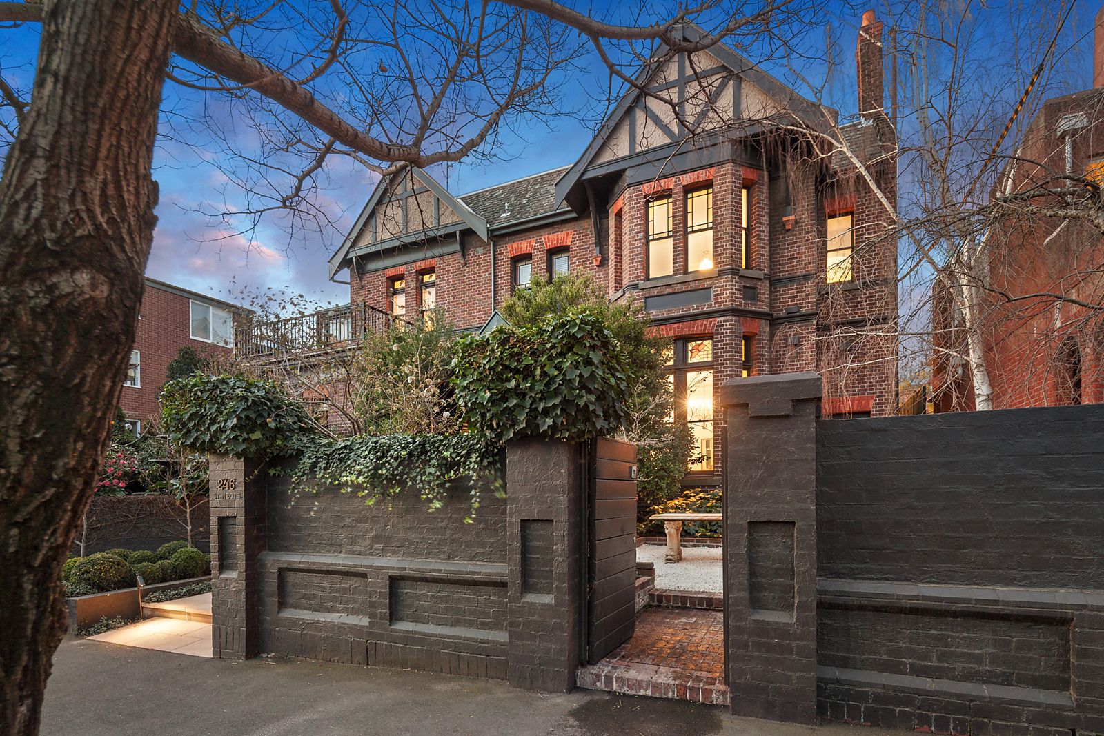 246B Domain Road, South Yarra Property History & Address Research