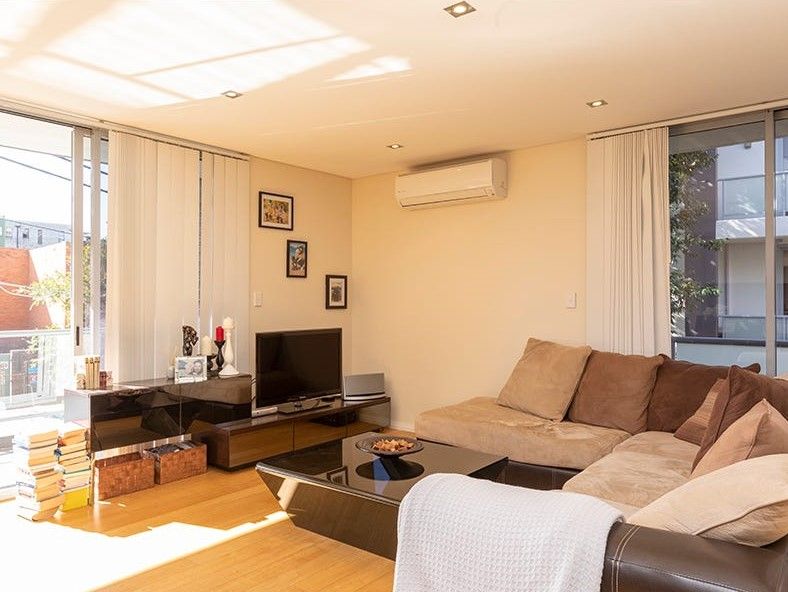 1 bedrooms Apartment / Unit / Flat in 2/8 Allen Street WATERLOO NSW, 2017