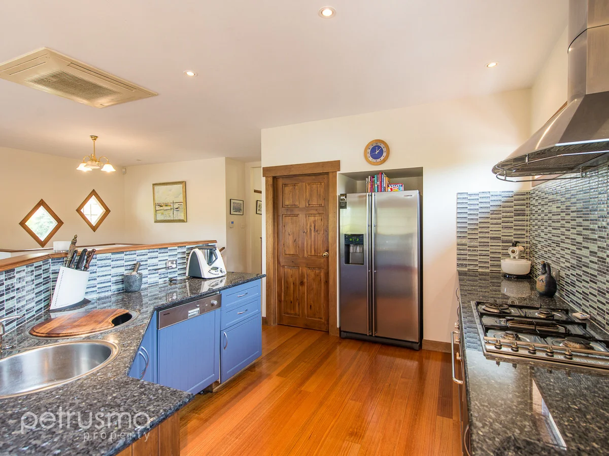 Additional image 2 of 1 Rosny Esplanade, Montagu Bay TAS 7018