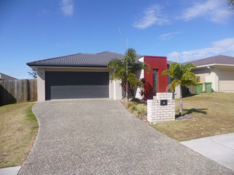 4 bedrooms House in 35 Eustace Circuit AUGUSTINE HEIGHTS QLD, 4300