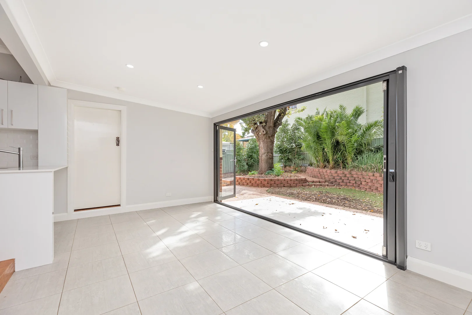 Additional image 5 of 2 Douglas Avenue, Tamworth NSW 2340