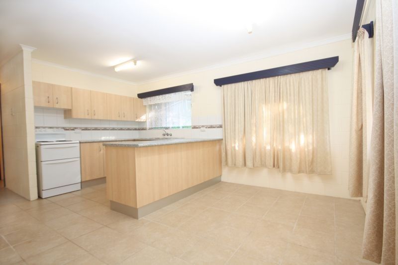 3 bedrooms House in 133 Sydney Street BAYVIEW HEIGHTS QLD, 4868