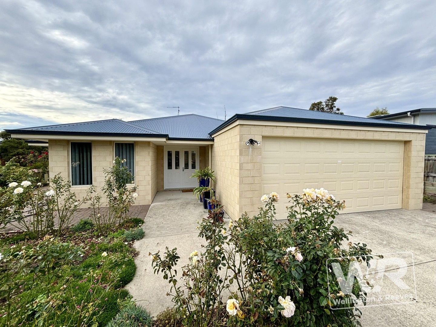 1 Magpie Cove, Little Grove WA 6330, Image 0