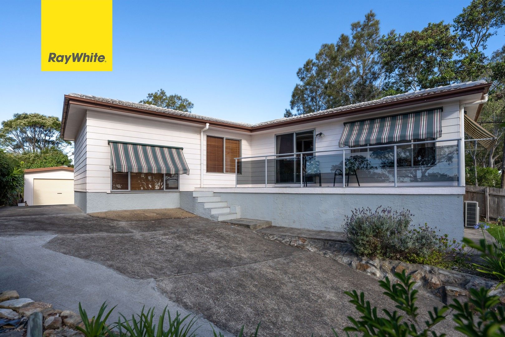 2 bedrooms House in 52 Green Point Drive GREEN POINT NSW, 2428