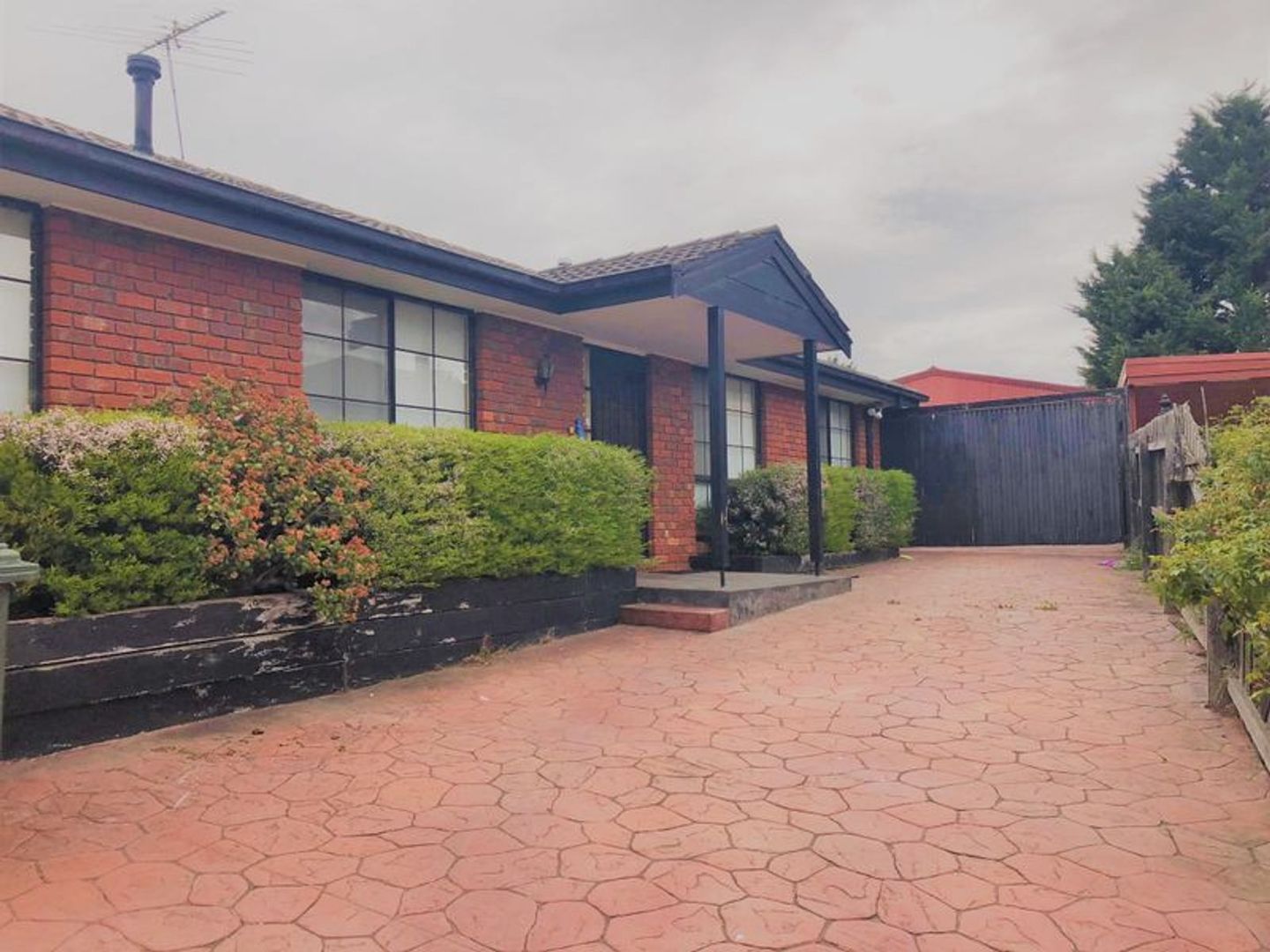13 Belar Court, Meadow Heights VIC 3048 House For Rent 380 Domain