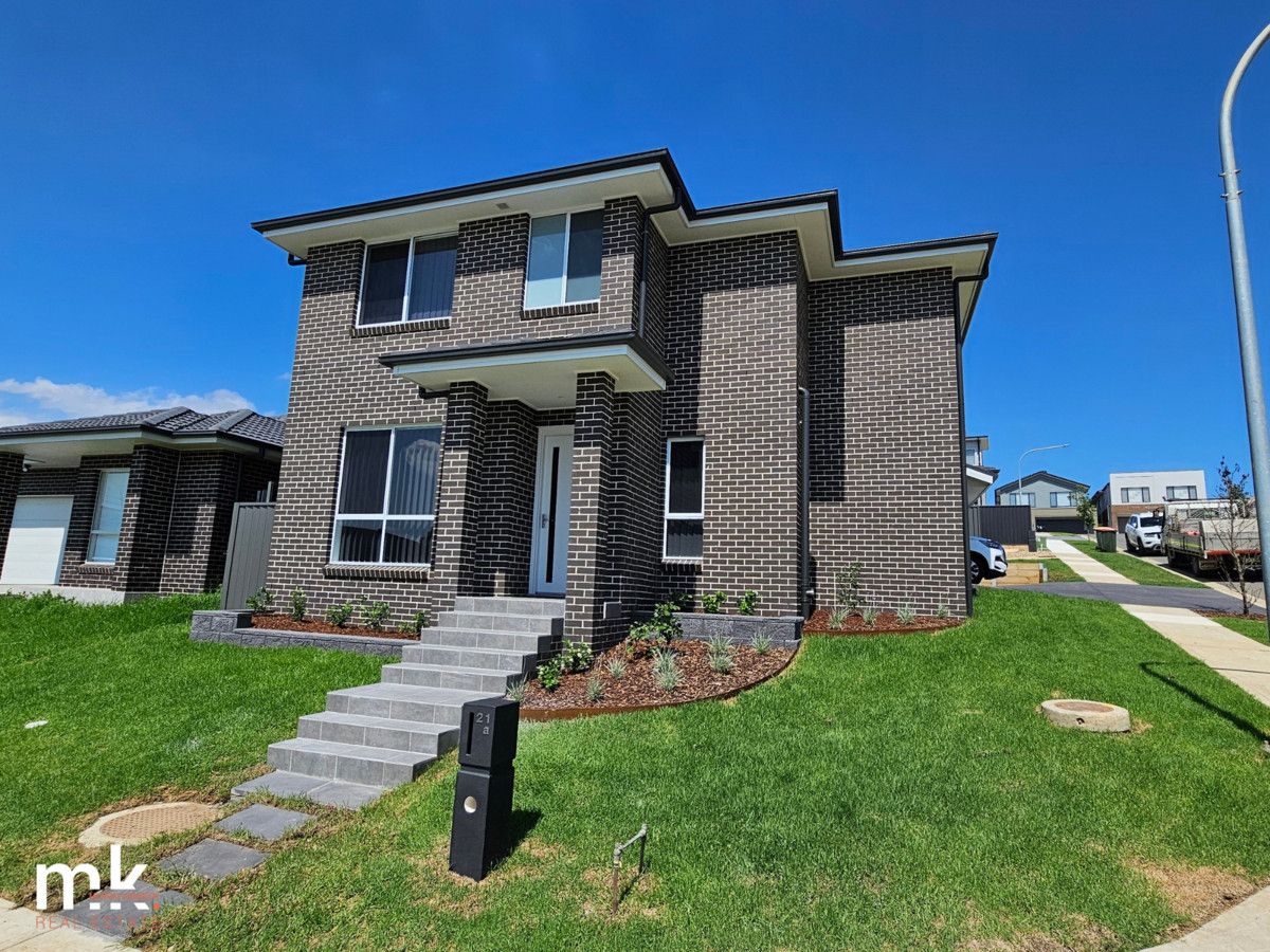 4 bedrooms House in 21A Yarra Avenue GREGORY HILLS NSW, 2557
