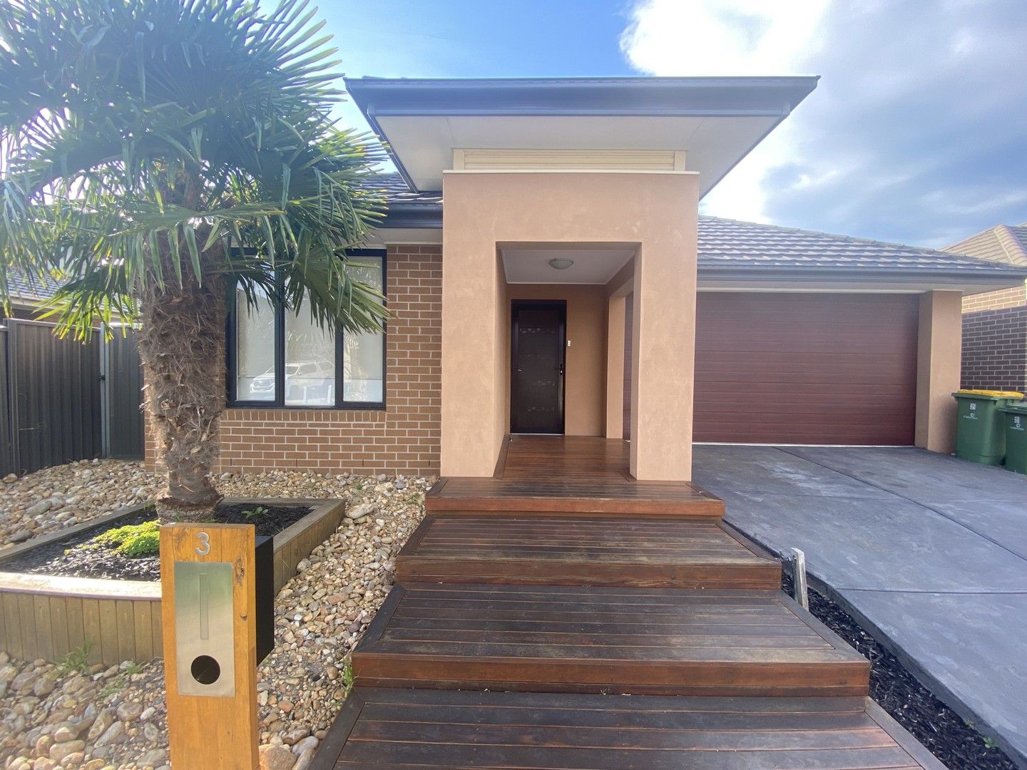 3 bedrooms House in 3 Kilburn Place PAKENHAM VIC, 3810