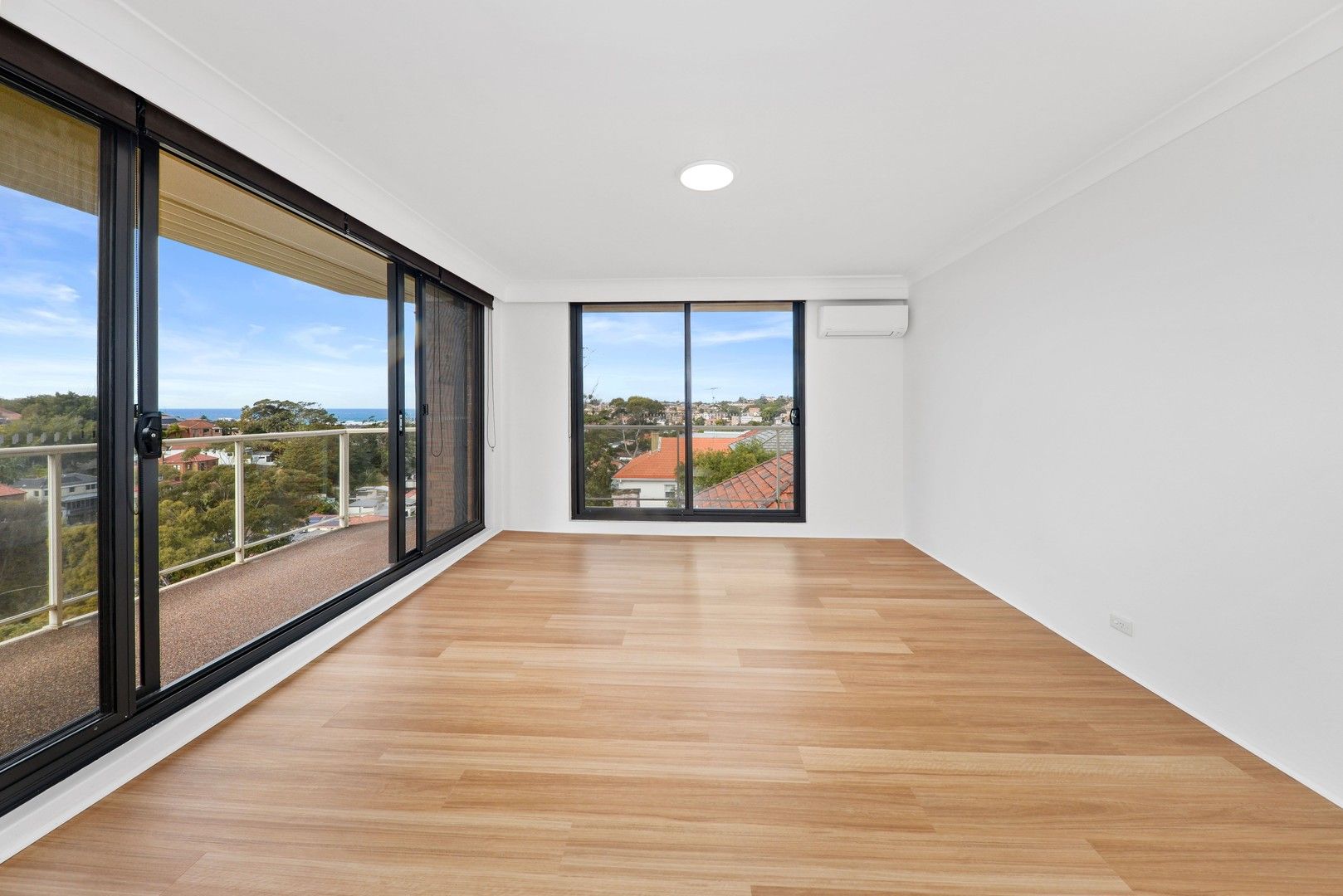 2 bedrooms Apartment / Unit / Flat in 10/123 Carrington Road COOGEE NSW, 2034