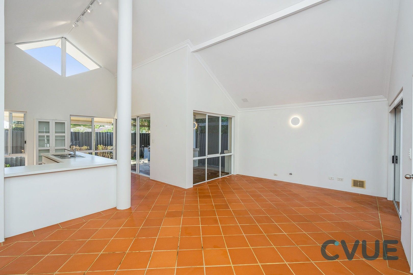 3 bedrooms Villa in 1/35 Colombo St VICTORIA PARK WA, 6100