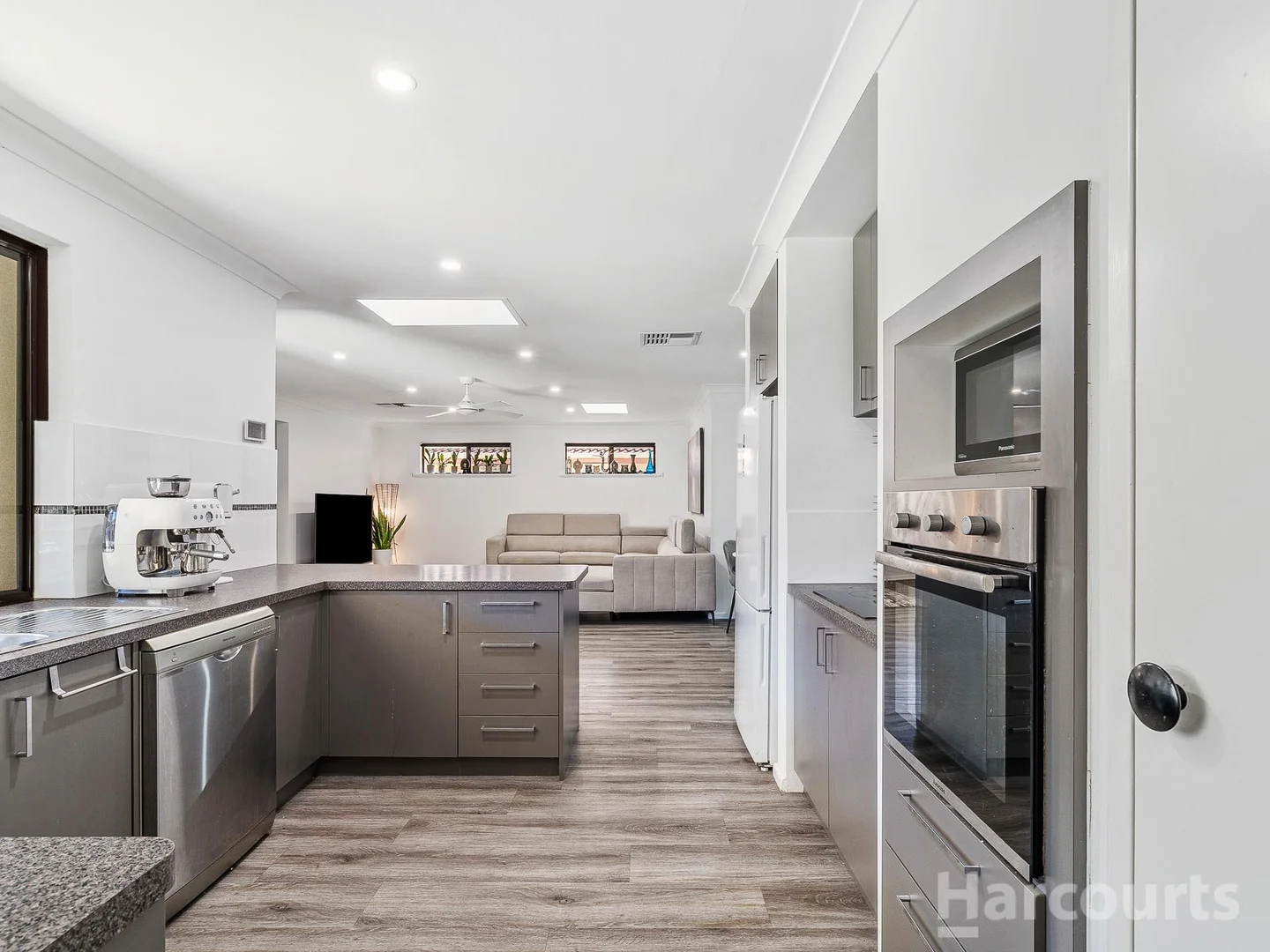 Additional image 14 of 6 Aberdeen Close, Halls Head WA 6210