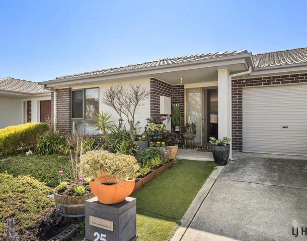 25 Helby Street, Harrison ACT 2914