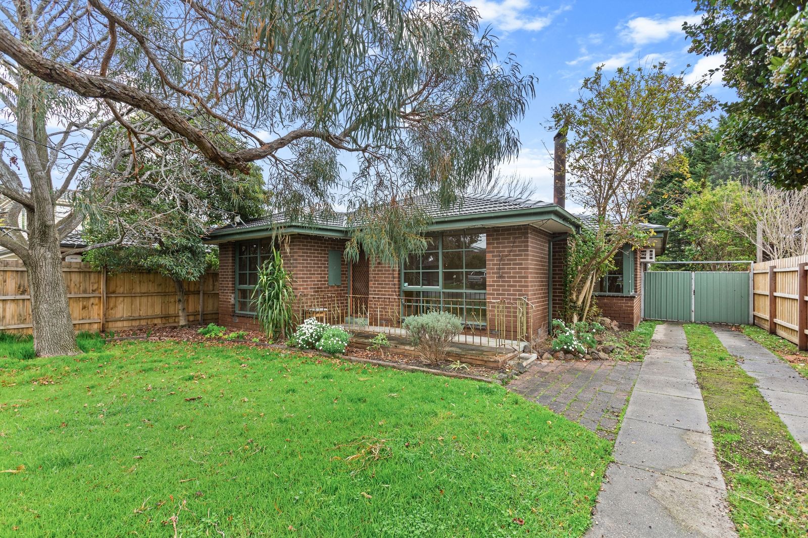 3 bedrooms House in 7 Bellevue Crescent SEAFORD VIC, 3198