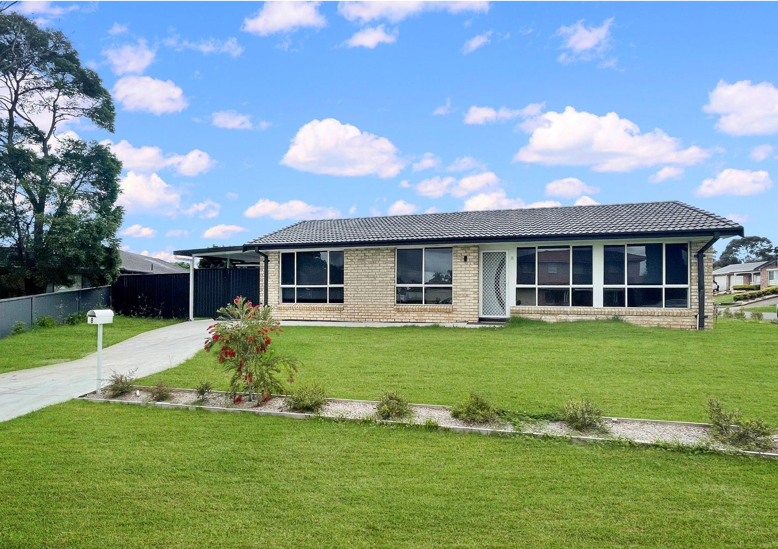 8 Fantail Crescent, Erskine Park Property History & Address Research