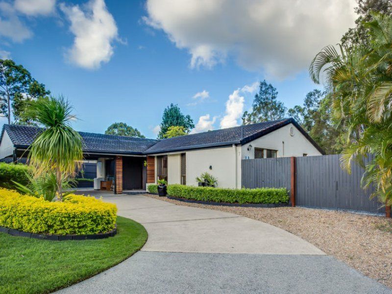 7 Pappas Way, Carrara QLD 4211, Image 2