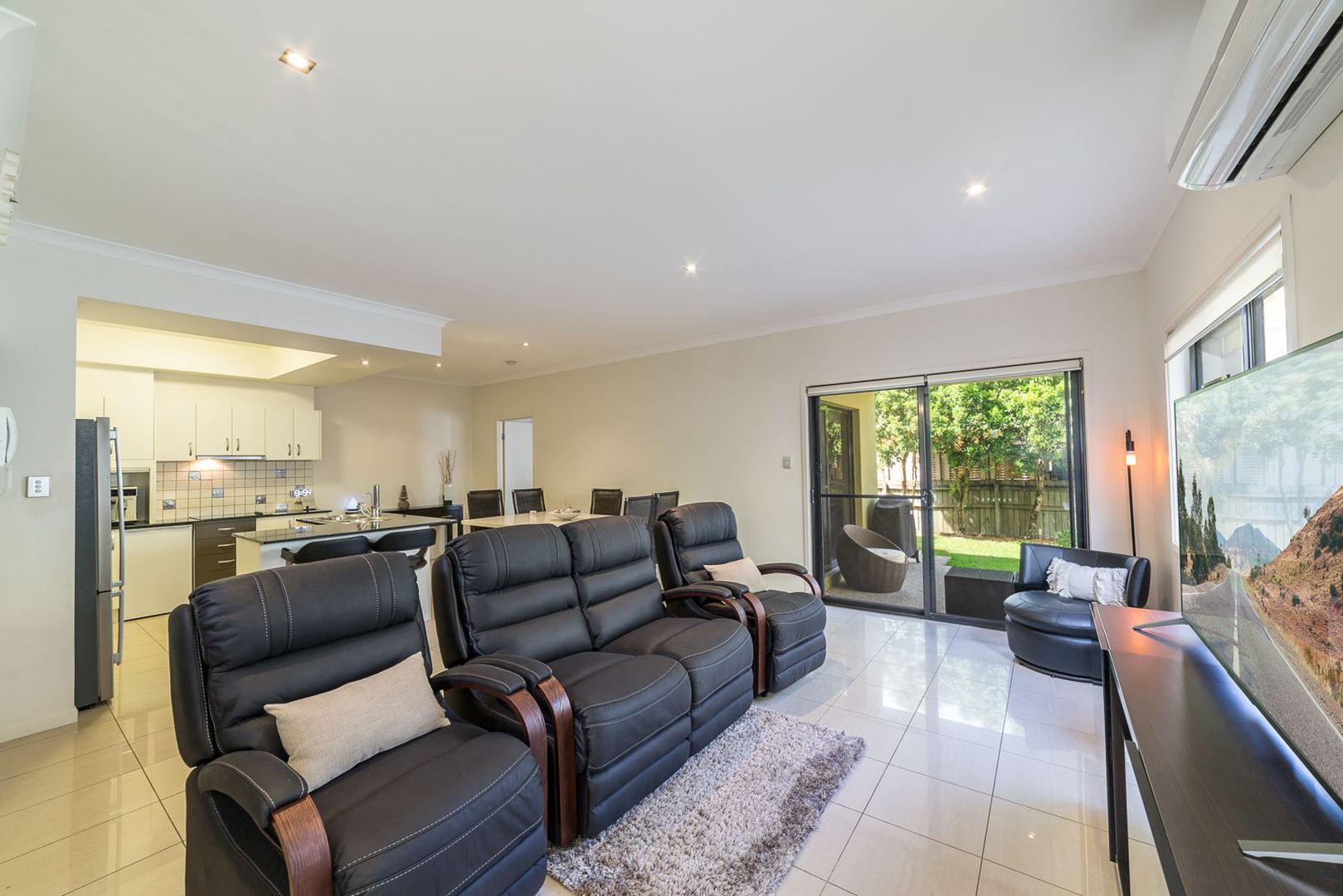 10/431 Oxley Drive, Runaway Bay QLD 4216, Image 1