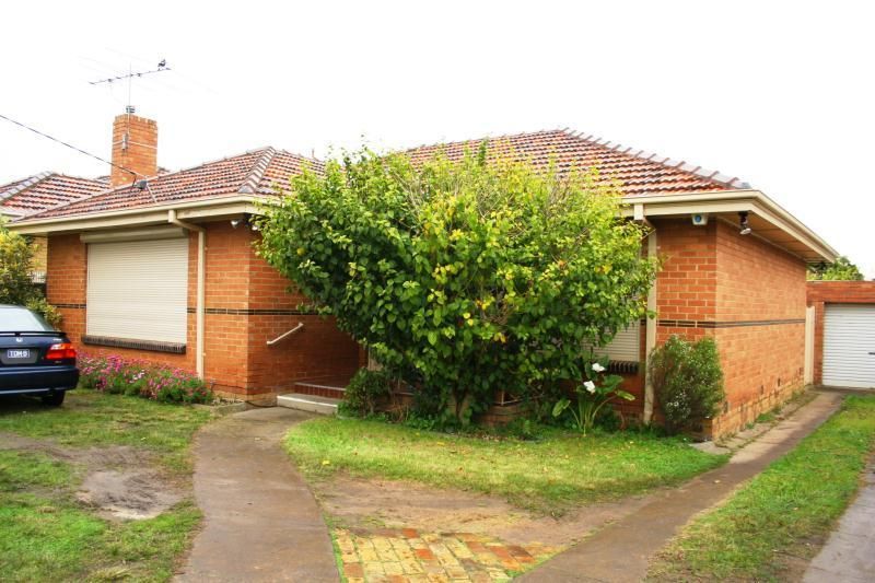 3 bedrooms House in 88 Waverley Road CHADSTONE VIC, 3148