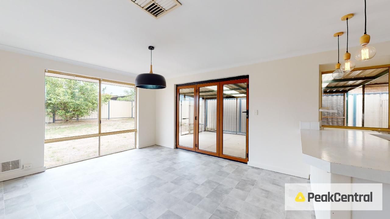 15 Bree Close, Atwell WA 6164, Image 2