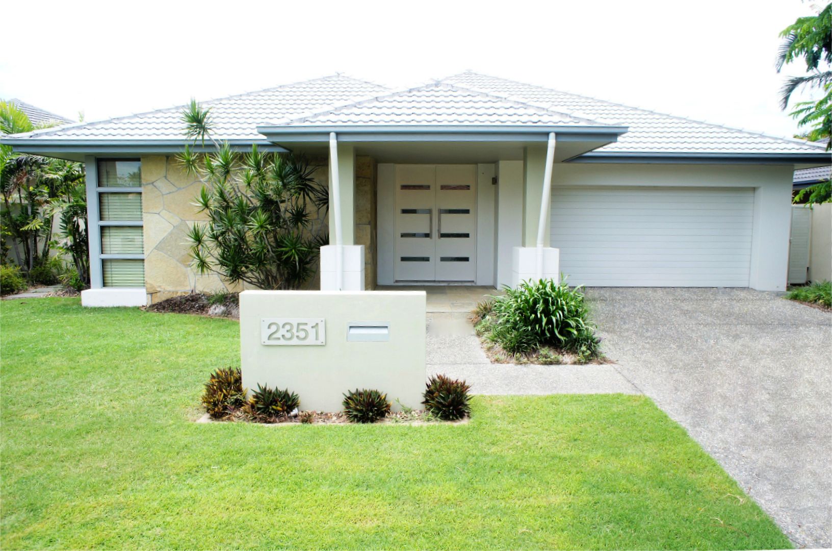 2351 Gowrie Way, Hope Island QLD 4212, Image 1