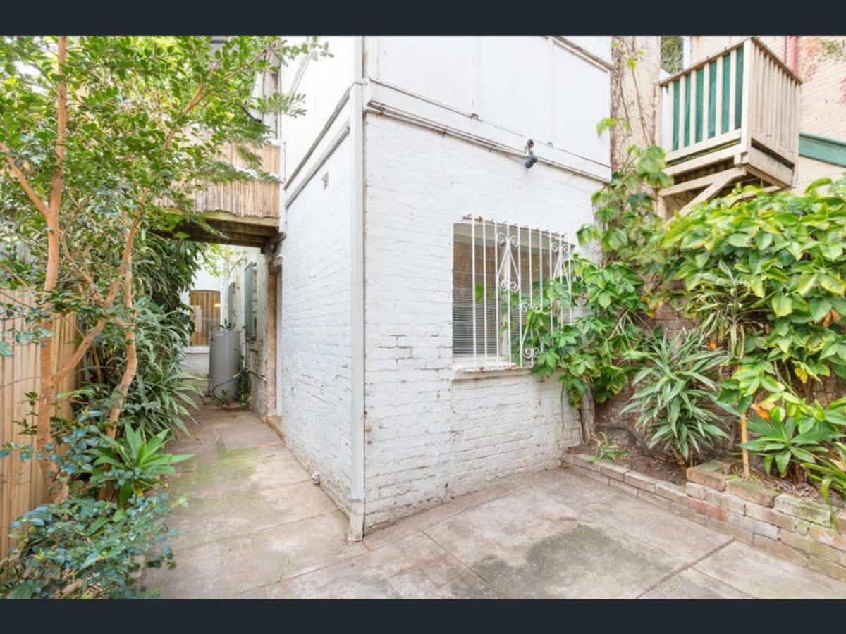 2 bedrooms Apartment / Unit / Flat in 9a Hughes Street POTTS POINT NSW, 2011