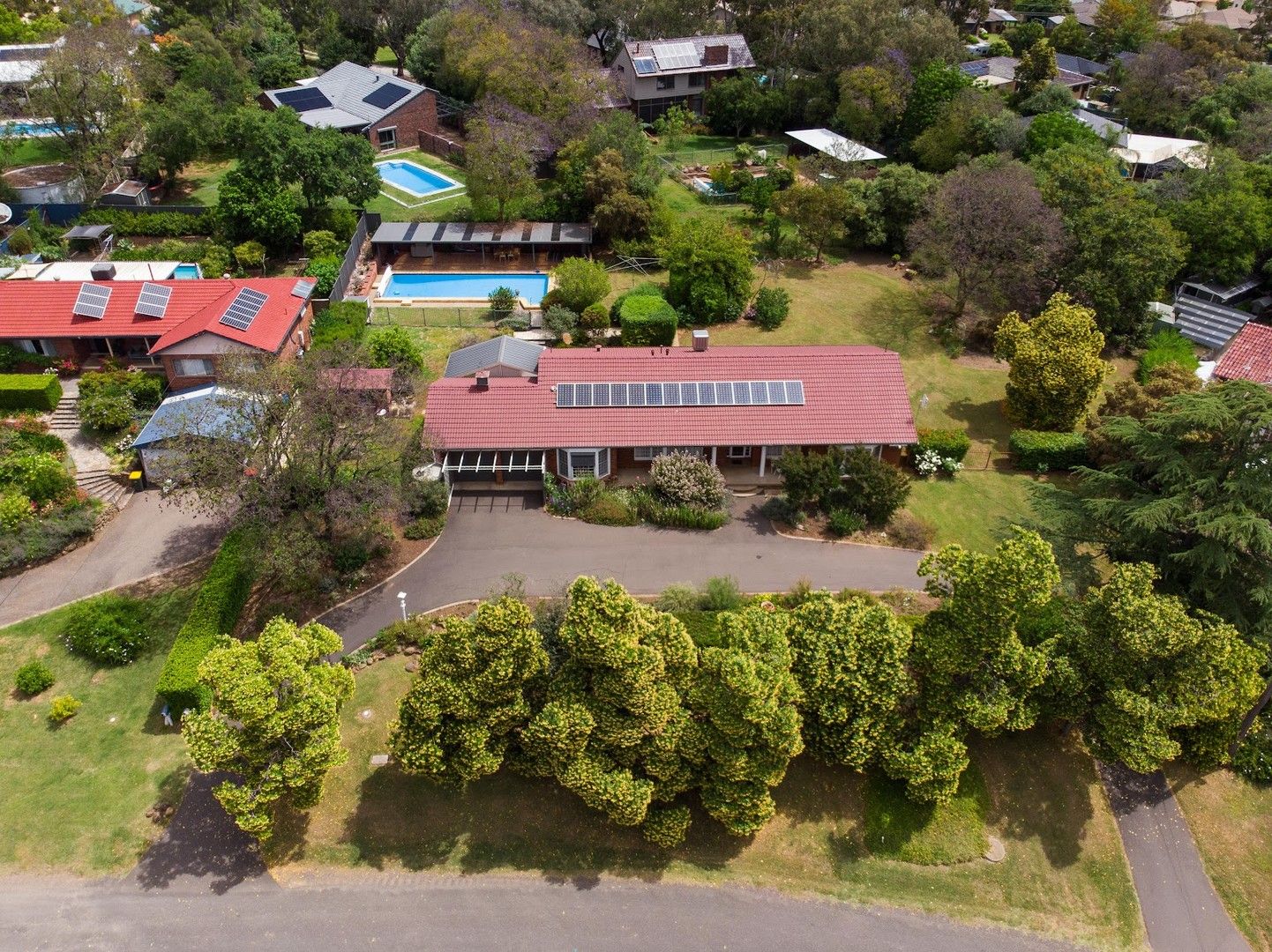 4 bedrooms House in 11 Myrene Avenue TAMWORTH NSW, 2340